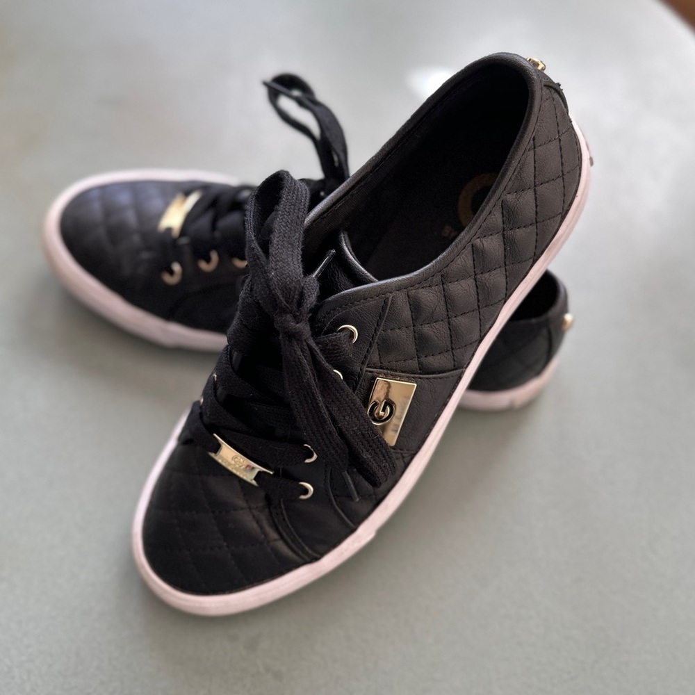 Black Guess Sneakers
